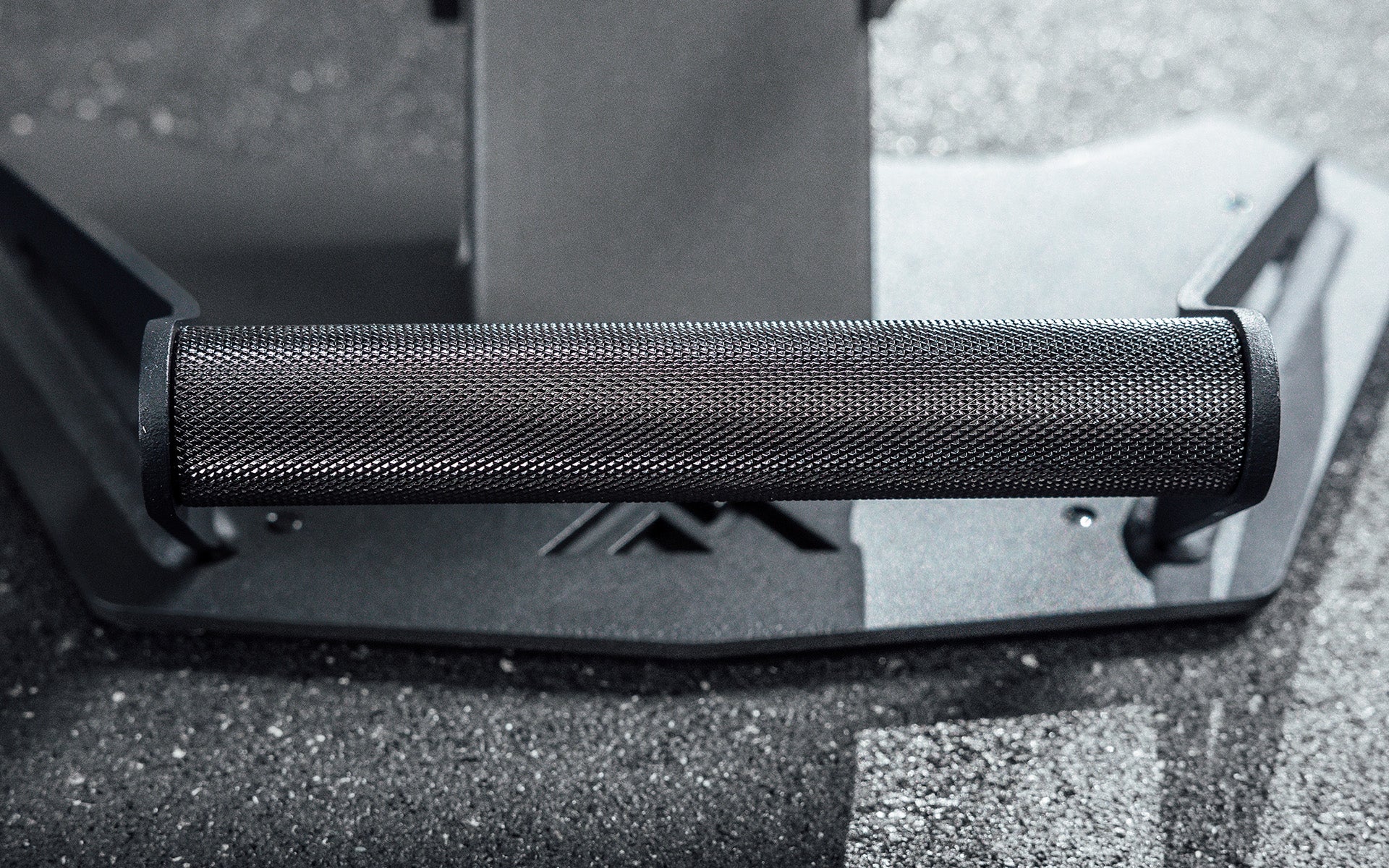 up close of knurling on handle on the foot plate