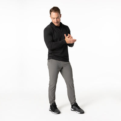 The REP Fitness Men's Apollo Half Zip in Heather Black zipper detail