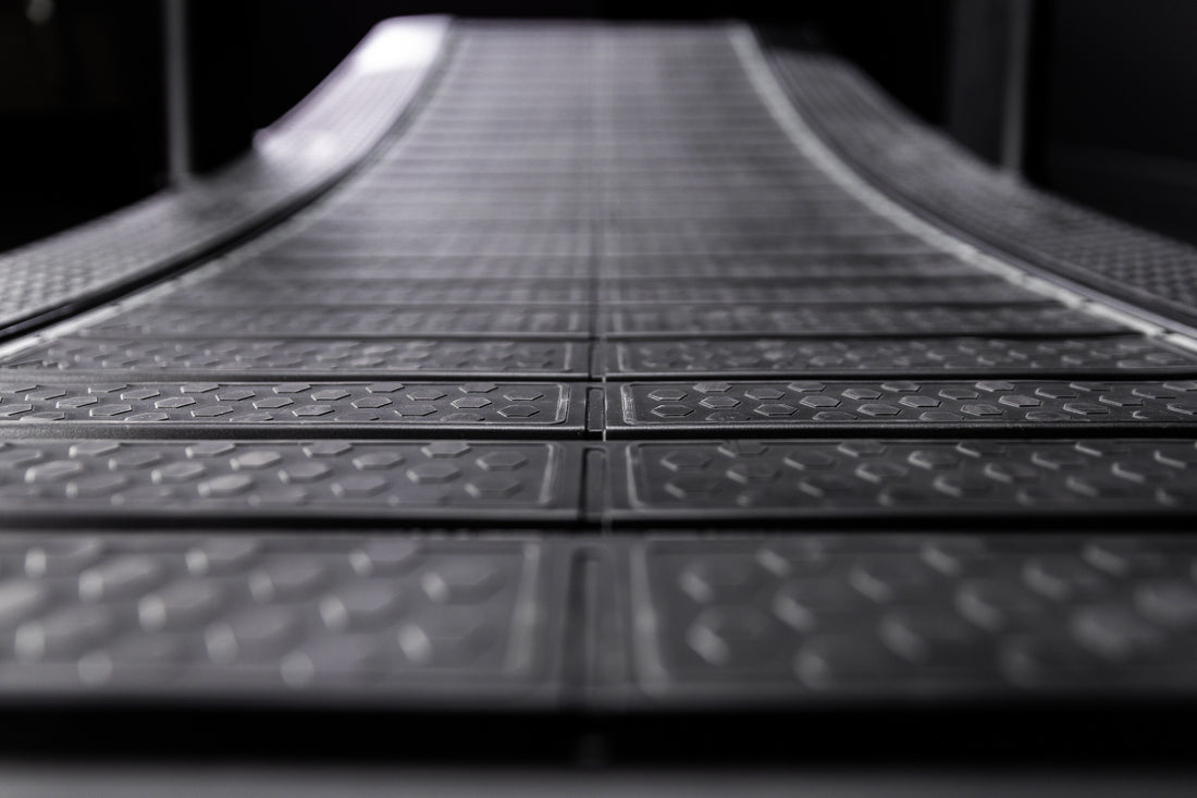 The center line on the Strive Curved Treadmill slats